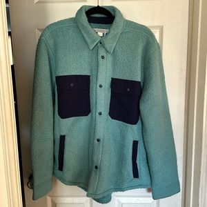 Outerknown men’s skyline short jacket